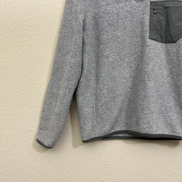VINEYARD VINES Snap Placket Fleece Pullover in Gray Heather - Picture 4 of 9